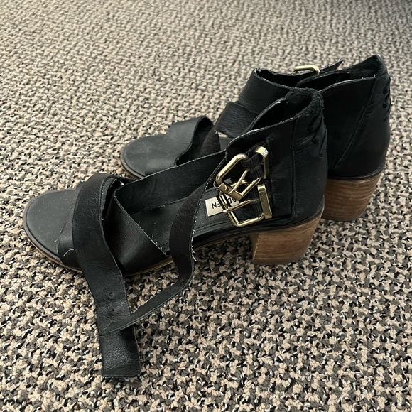 STEVE MADDEN black leather sandals - Picture 4 of 6